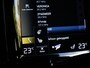 Volvo XC60 2.0 B5 Momentum Exclusive 1e-Eig. & Keurig-Onderh. BOVAG-Garantie. NL-Auto.