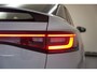 Volkswagen ID.5 Pro Style 77 kWh [ Warmtepomp 360°-camera Stoel-en stuurverwarming ]