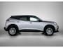 Peugeot 2008 SUV Active Pack 100pk | Navigatie | Achteruitrijcamera | Climate Control | Cruise Control | Parkeersensoren | Elektrisch inklapbare spiegels | Bluetooth | Apple CarPlay / Android Auto | DAB+ radio | Automatisch dimlicht | Regensensor | Multifunctioneel stuurwiel | Donker getint glas | 16” lichtmetalen velgen |