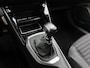 Peugeot 2008 SUV Active Pack 100pk | Navigatie | Achteruitrijcamera | Climate Control | Cruise Control | Parkeersensoren | Elektrisch inklapbare spiegels | Bluetooth | Apple CarPlay / Android Auto | DAB+ radio | Automatisch dimlicht | Regensensor | Multifunctioneel stuurwiel | Donker getint glas | 16” lichtmetalen velgen |