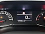 Peugeot 2008 SUV Active Pack 100pk | Navigatie | Achteruitrijcamera | Climate Control | Cruise Control | Parkeersensoren | Elektrisch inklapbare spiegels | Bluetooth | Apple CarPlay / Android Auto | DAB+ radio | Automatisch dimlicht | Regensensor | Multifunctioneel stuurwiel | Donker getint glas | 16” lichtmetalen velgen |