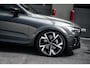 Volvo XC60 2.0 T8 Plug-in hybrid AWD Ultra Dark Exec. Ed. Edition | Heico Body Kit | Heico Selected Level | 22" | Spacers V+A | Gelamineerd Glas | Bowers & Wilkins | Stoelmassage & Ventilatie |