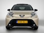 Toyota Aygo X 1.0 VVT-i S-CVT Envy Canvas Dak | BTW voertuig | Parkeersensoren voor+achter | Keyless Entry/Start | Climate Control | Draadloze telefoonlader | Navigatie | Apple CarPlay/Android Auto | Achteruitrijcamera |