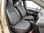 Toyota Aygo X 1.0 VVT-i S-CVT Envy Canvas Dak | BTW voertuig | Parkeersensoren voor+achter | Keyless Entry/Start | Climate Control | Draadloze telefoonlader | Navigatie | Apple CarPlay/Android Auto | Achteruitrijcamera |