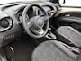 Toyota Aygo X 1.0 VVT-i S-CVT Envy Canvas Dak | BTW voertuig | Parkeersensoren voor+achter | Keyless Entry/Start | Climate Control | Draadloze telefoonlader | Navigatie | Apple CarPlay/Android Auto | Achteruitrijcamera |