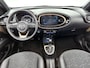 Toyota Aygo X 1.0 VVT-i S-CVT Envy Canvas Dak | BTW voertuig | Parkeersensoren voor+achter | Keyless Entry/Start | Climate Control | Draadloze telefoonlader | Navigatie | Apple CarPlay/Android Auto | Achteruitrijcamera |