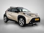 Toyota Aygo X 1.0 VVT-i S-CVT Envy Canvas Dak | BTW voertuig | Parkeersensoren voor+achter | Keyless Entry/Start | Climate Control | Draadloze telefoonlader | Navigatie | Apple CarPlay/Android Auto | Achteruitrijcamera |