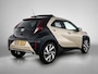 Toyota Aygo X 1.0 VVT-i S-CVT Envy Canvas Dak | BTW voertuig | Parkeersensoren voor+achter | Keyless Entry/Start | Climate Control | Draadloze telefoonlader | Navigatie | Apple CarPlay/Android Auto | Achteruitrijcamera |