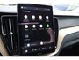 Volvo XC60 2.0 T6 Plug-in hybrid AWD Plus Dark | Trekhaak | Harman Kardon | HUD |