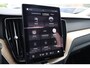 Volvo XC60 2.0 T6 Plug-in hybrid AWD Plus Dark | Trekhaak | Harman Kardon | HUD |