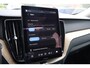 Volvo XC60 2.0 T6 Plug-in hybrid AWD Plus Dark | Trekhaak | Harman Kardon | HUD |