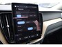 Volvo XC60 2.0 T6 Plug-in hybrid AWD Plus Dark | Trekhaak | Harman Kardon | HUD |
