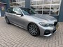 BMW 3-Serie Touring 330i High Executive Edition M-Sport / Pano / Trekhaak / NL auto met NAP.