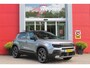 Jeep Avenger 1.2 e-Hybrid 110PK SUMMIT | PANORAMA SCHUIF/KANTEL DAK | INFOTAINMENT & CONVENIENCE PACK: NAVIGATIE/VERKEERBORDENINFORMATIE/KEYLESS ENTRY EN START/HANDSFREE ELEKTRISCH BEDIENBARE ACHTERKLEP/JBL AUDIO SYSTEM/AFDEKKING MIDDENCONSOLE | WINTERPACK: STOELVERWARMING/VERWARMBARE VOORRUITRAND | 18" LICHTMETAAL DIAMOND CUT | ADAPTIVE CRUISE CONTROL + LANE CENTERINGASSIST | SELEC-TERRAIN DRIVING MODE SELECT | 360° PARKEERSENSENSOREN | ACHTERUITRIJCAMERA 180° MET DRONE-VIEW | AUTOMATISCH GROOTLICHT | BLIND SPOT WARNING | FULL LED KOPLAMPEN | ZWART DAK |DRAADLOZE APPLE CARPLAY/ANDROID AUTO | DRAADLOZE TELEFOONLADER | LED SFEER VERLICHTING |