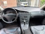 Volvo S60 2.4 Edition Automaat / bj.2000 / kleur: oker / leder / climate / trekhaak /etc. NAP met 243226 km.en APK is tot 06/2027.