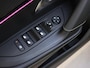Peugeot e-2008 SUV GT Pack 50 kWh | Navigatie | Achteruitrijcamera | Dodehoekbewaking | Adaptieve Cruise Control