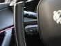 Peugeot e-2008 SUV GT Pack 50 kWh | Navigatie | Achteruitrijcamera | Dodehoekbewaking | Adaptieve Cruise Control