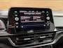 Volkswagen T-Roc 1.5 TSI R-Line Business | IQ.Light Matrix LED | ACC | Digital Cockpit Pro | Camera | Park Assist | Black Style