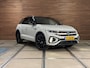 Volkswagen T-Roc 1.5 TSI R-Line Business | IQ.Light Matrix LED | ACC | Digital Cockpit Pro | Camera | Park Assist | Black Style