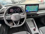 Volkswagen T-Roc 1.5 eTsi R-Line 150pk Pano Trekhaak Keyless Camera Stoel/Stuur verwarmd