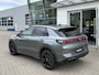 Volkswagen T-Roc 1.5 eTsi R-Line 150pk Pano Trekhaak Keyless Camera Stoel/Stuur verwarmd