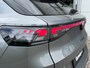Volkswagen T-Roc 1.5 eTsi R-Line 150pk Pano Trekhaak Keyless Camera Stoel/Stuur verwarmd