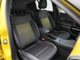 Jeep Avenger 54kWh 1st Edition 157PK | Elektr. bed. achterklep | Climate Control / ECC | Licht metalen velgen 18 inch | Cruise control |  Navigatie  Stoelverwarming | LED koplampen | Park Distance Control voor en achter | Achteruitrijcamera |
