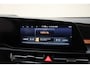 Kia Niro EV e-Niro DynamicLine 64.8 kWh 3-fase [ Navi Adapt.cruise Apple / Android Camera Stoel-en stuurverwarming ]