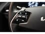 Kia Niro EV e-Niro DynamicLine 64.8 kWh 3-fase [ Navi Adapt.cruise Apple / Android Camera Stoel-en stuurverwarming ]