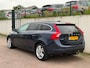 Volvo V60 1.6 T4 Momentum/NAVI/CLIMA/VOLLEDIG ONDERHOUDEN/LEDER/179 PK/AUTOMAAT/