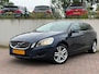 Volvo V60 1.6 T4 Momentum/NAVI/CLIMA/VOLLEDIG ONDERHOUDEN/LEDER/179 PK/AUTOMAAT/