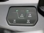 Volkswagen ID.3 Pro 58 kWh | Navigatie | Apple carplay \ Adaptieve cruise controle | Climate control | Stuur en Stoelverwarming | Achteruitrij camera | Verwarmbaar voorrruit | Keyless | Sfeerverlichting | 19"Inch velgen |