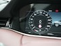 Land Rover Range Rover Evoque 1.5 P300e AWD R-Dynamic SE PHEV 309pk | Trekhaak Afn. | Adaptive Cruise | Head Up | 360 Camera | Meridian Audio | Lederen Sportstoelen Memory & Verwarmd | Keyless | Blis | Stuur Verwarmd | Apple Carplay | 20"L.M | Plug In Hybrid