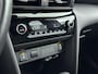Toyota Yaris Cross 1.5 Hybrid Dynamic | Apple Carplay / Android Auto | Stoel-/stuurverwarming | Verwarmbare voorruit | Adaptive Cruise | Full LED | Keyless | Clima | Camera | 17 inch | All SEASON