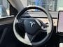Tesla Model Y Long Range AWD 75 kWh VAN: 44.900,- VOOR: 42.877,- UW WKVOORDEEL: 2.023,- | SOH 94%| QUICKSILVER!| TESLA FABRIEKSGARANTIE TOT 02-2028/ 80.000KM | FABRIEKSGARANTIE OP ACCU & AANDRIJFLIJN TOT 2032 OF 192.000 KM | BTW VERREKENBAAR
