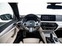 BMW 5-Serie Touring 530e xDrive High Executive M Sport - Panoramadak - Driving Assistant Professional - Comfortstoelen - Massagestoelen - Head up - BMW Laserlight - Parking Assistant Plus - Comfort Access -