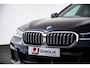 BMW 5-Serie Touring 530e xDrive High Executive M Sport - Panoramadak - Driving Assistant Professional - Comfortstoelen - Massagestoelen - Head up - BMW Laserlight - Parking Assistant Plus - Comfort Access -