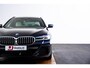 BMW 5-Serie Touring 530e xDrive High Executive M Sport - Panoramadak - Driving Assistant Professional - Comfortstoelen - Massagestoelen - Head up - BMW Laserlight - Parking Assistant Plus - Comfort Access -