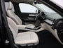 Volvo XC40 1.5 T3 Momentum Pro / Panoramadak / 360 Camera / Adaptive Cruise / BLIS / Getint Glas / Elektrische Achterklep / Carplay / 19" Wielen /