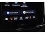 Volvo XC40 B4 Plus Dark | Trekhaak Semi-elektrisch | Adaptieve Cruise Control | Pilot Assist | Verwarmbare voorstoelen | Verwarmbaar stuurwiel | Blind Spot Information System | Verwarmbare voorruit | Parkeercamera | Parkeersensoren voor + achter |