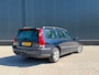 Volvo V70 2.4 | AIRCO | CRUISE | TREKHAAK | PANORAMA DAK | NIEUWE APK
