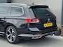 Volkswagen Passat Variant 1.5 TSI/150pk R-Line Business +|2021|2x R line|Pano|Trekhaak|Camera|Stoelverw.|Carplay|18" LMV