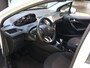 Peugeot 208 Signature 82 pk | 1e Eigenaar | Navigatie | Parkeersensoren achter | Airco | Apple carplay/Android auto