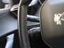 Peugeot 2008 SUV Blue Lease Allure 100 pk | Panoramisch schuifdak | Navigatie | Achteruitrijcamera | Stoelverwarming | Apple Carplay/ Android auto