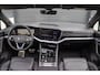 Volkswagen Touareg 3.0 TSi 4MOTION R Trekhaak Luchtvering Camera Nightvision
