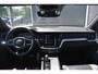 Volvo V60 B4 Automaat R-Design | Harman Kardon Premium Sound | Adaptieve Cruise Control | BLIS | Parkeercamera | Standkachel | Elektrische verstelbare voorstoelen | Stoel-/Stuurwielverwarming | Noodreservewiel | Navigatie |
