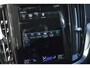 Volvo V60 B4 Automaat R-Design | Harman Kardon Premium Sound | Adaptieve Cruise Control | BLIS | Parkeercamera | Standkachel | Elektrische verstelbare voorstoelen | Stoel-/Stuurwielverwarming | Noodreservewiel | Navigatie |