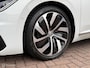 Volkswagen Arteon 2.0 TSI R-Line Alcantara Carplay Navi Camera ACC LED 19 Inch