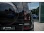 Land Rover Defender 110 P300e 110 Dynamic HSE l Cold Climate pack l Black exterior Pack l Head-UP Display l Elektrische trekhaak l