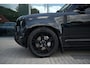 Land Rover Defender 110 P300e 110 Dynamic HSE l Cold Climate pack l Black exterior Pack l Head-UP Display l Elektrische trekhaak l
